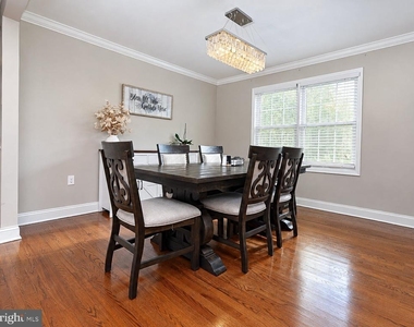 316 Evelyn Avenue - Photo Thumbnail 8