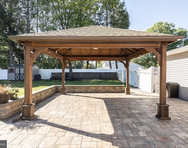 316 Evelyn Avenue - Photo Thumbnail 24