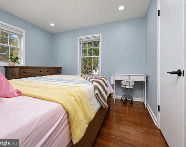 316 Evelyn Avenue - Photo Thumbnail 18