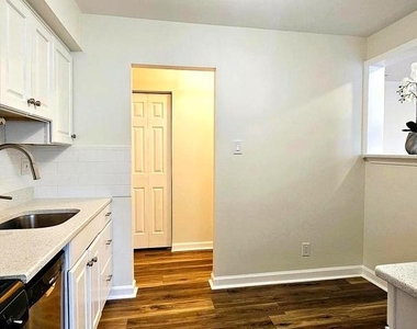 114 Van Buren Road - Photo Thumbnail 4