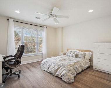 9724 Clagett Farm Drive - Photo Thumbnail 38