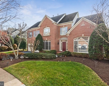 9724 Clagett Farm Drive - Photo Thumbnail 2