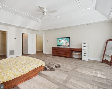 9724 Clagett Farm Drive - Photo Thumbnail 30