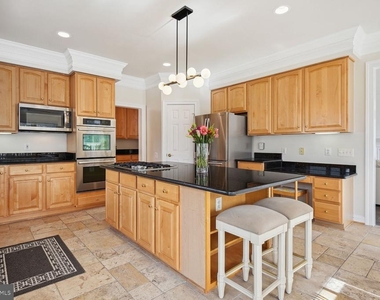 9724 Clagett Farm Drive - Photo Thumbnail 17