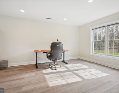 9724 Clagett Farm Drive - Photo Thumbnail 41