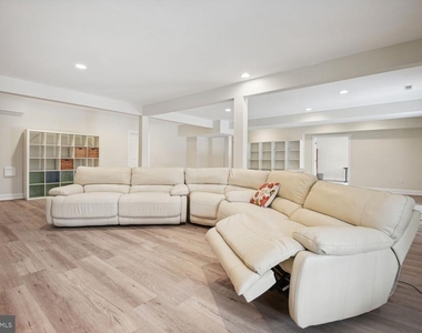9724 Clagett Farm Drive - Photo Thumbnail 40