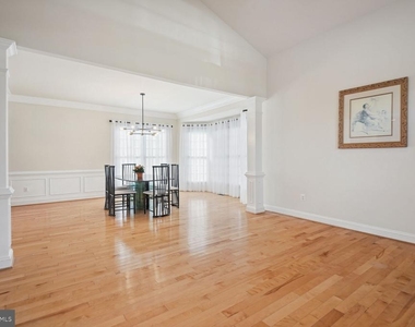 9724 Clagett Farm Drive - Photo Thumbnail 13