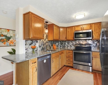 7545 Brenish Drive - Photo Thumbnail 12