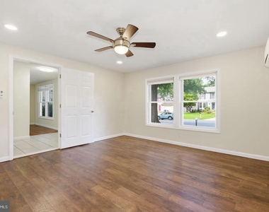 7545 Brenish Drive - Photo Thumbnail 21