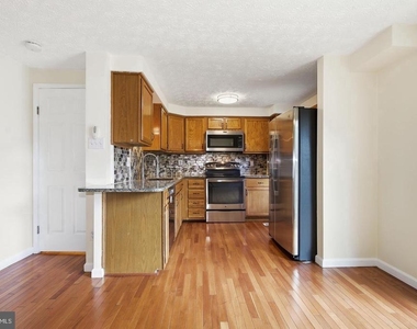7545 Brenish Drive - Photo Thumbnail 10