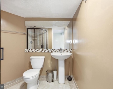 7545 Brenish Drive - Photo Thumbnail 45