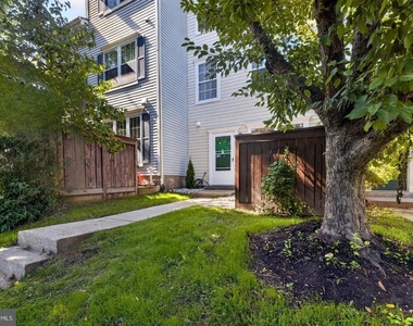 18997 Highstream Drive - Photo Thumbnail 26