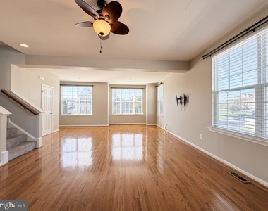 215 Marley Street - Photo Thumbnail 9