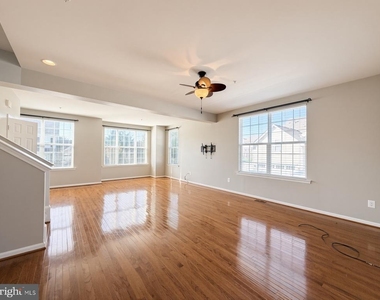 215 Marley Street - Photo Thumbnail 13