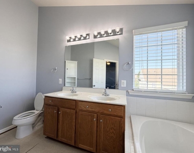 215 Marley Street - Photo Thumbnail 42