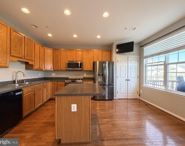 215 Marley Street - Photo Thumbnail 22