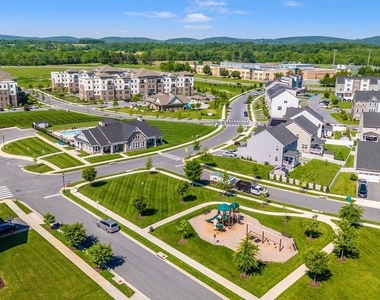 6708 Ballenger Run Boulevard - Photo Thumbnail 54