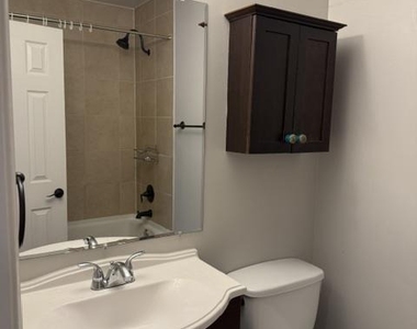 1952 3rd Street Ne - Photo Thumbnail 8