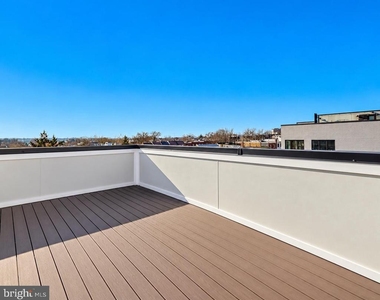1605 Holbrook Street Ne - Photo Thumbnail 6