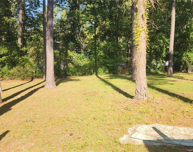 523 Crooked Creek Court - Photo Thumbnail 9