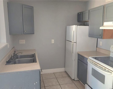 523 Crooked Creek Court - Photo Thumbnail 2
