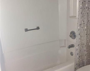 523 Crooked Creek Court - Photo Thumbnail 8