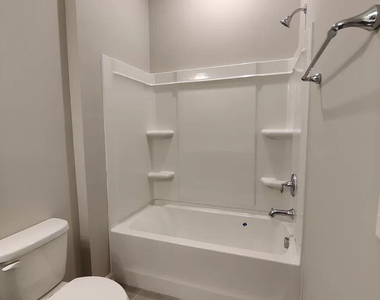 704 Sage Oak Lane - Photo Thumbnail 18
