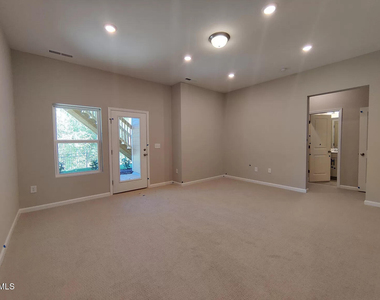 704 Sage Oak Lane - Photo Thumbnail 15