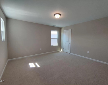 704 Sage Oak Lane - Photo Thumbnail 29