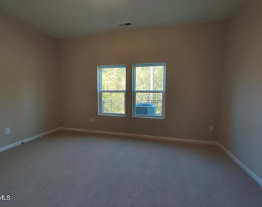 704 Sage Oak Lane - Photo Thumbnail 17