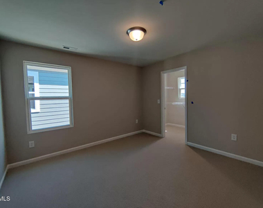 704 Sage Oak Lane - Photo Thumbnail 24