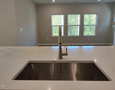 704 Sage Oak Lane - Photo Thumbnail 7