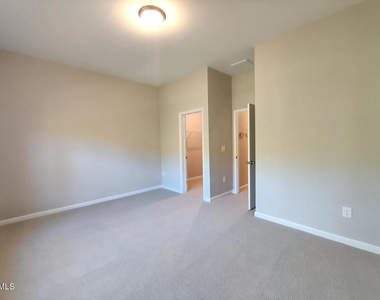 704 Sage Oak Lane - Photo Thumbnail 16