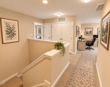 1422 Glenwater Drive - Photo Thumbnail 10