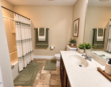 1422 Glenwater Drive - Photo Thumbnail 15
