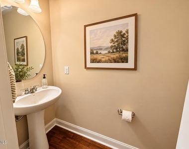 1422 Glenwater Drive - Photo Thumbnail 7