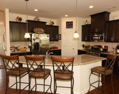 801 Trendy Lane - Photo Thumbnail 3