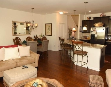 801 Trendy Lane - Photo Thumbnail 2