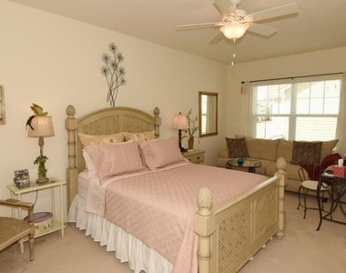 801 Trendy Lane - Photo Thumbnail 10
