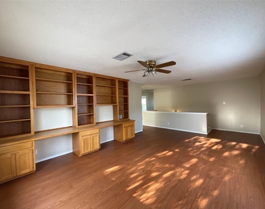 1172 Southern Pl - Photo Thumbnail 8