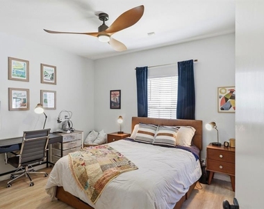 203 E 31st St - Photo Thumbnail 9