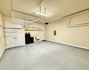 9605 Brians Path - Photo Thumbnail 28
