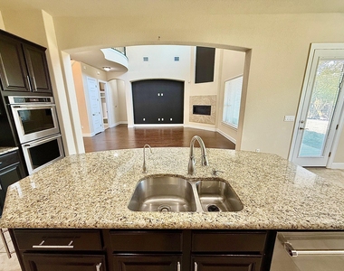 9605 Brians Path - Photo Thumbnail 4