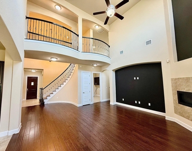 9605 Brians Path - Photo Thumbnail 7