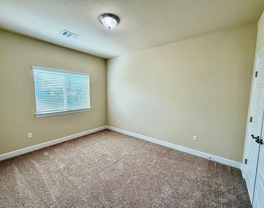 9605 Brians Path - Photo Thumbnail 22