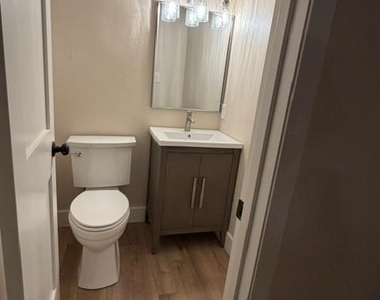 7106 Hardy Dr - Photo Thumbnail 18