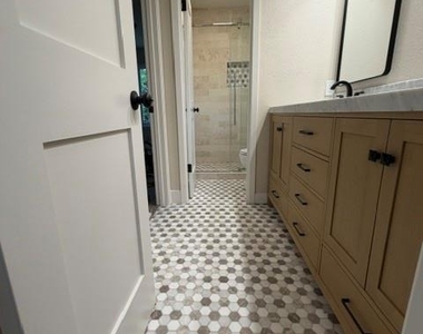 7106 Hardy Dr - Photo Thumbnail 10
