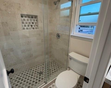 7106 Hardy Dr - Photo Thumbnail 14