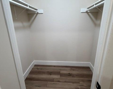 7106 Hardy Dr - Photo Thumbnail 8