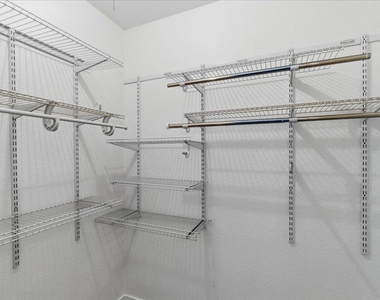 1015 E Yager Ln - Photo Thumbnail 24